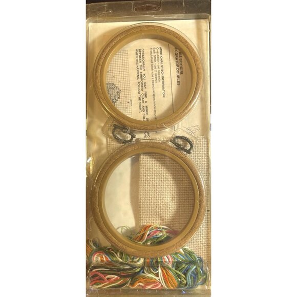 Cross Stitch Kit Vogart Decorator Doubles 207G Crafts VINTAGE RARE Open Complete - Picture 2 of 3